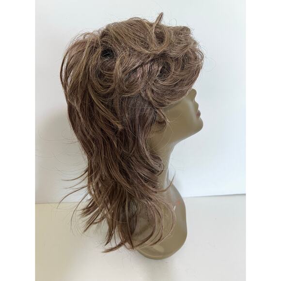 Layered Shoulder Length Women's Wig Bangs Premium Synthetic Hair dark Blonde - Picture 12 of 16